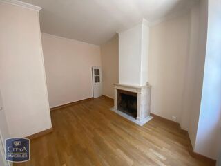  Appartement à louer 4 pièces 82 m²