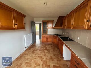  Appartement à louer 4 pièces 79 m²