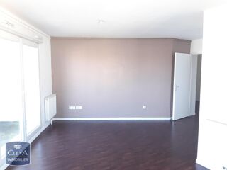  Appartement à louer 2 pièces 45 m²