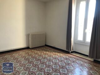  Appartement à louer 4 pièces 82 m²