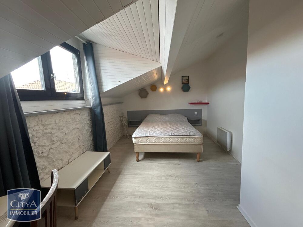 Centre Ville - À LOUER : Appartement T1 situé en plein c....