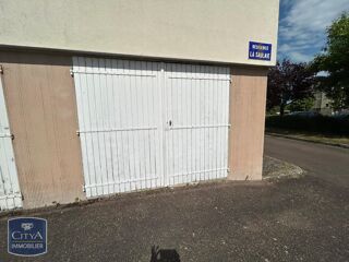  Parking / Garage à louer 18 m²
