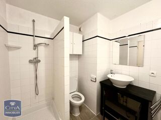  Appartement à louer 2 pièces 44 m²