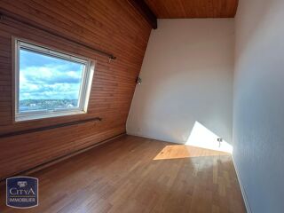  Appartement à louer 4 pièces 112 m²
