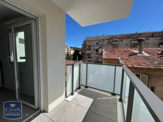 Appartement à louer 2 pièces 28 m²