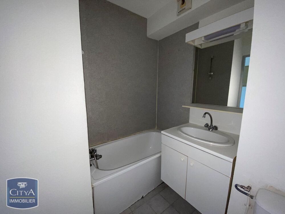À LOUER : Appartement T1 situé à Dijon. Ce bien d'une su....