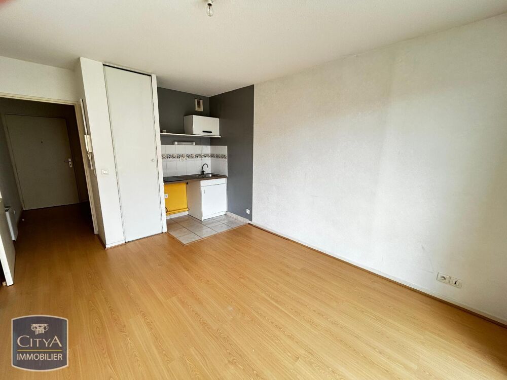 À LOUER : STUDIO RESIDENCE SECURISEE AVEC PARKING - DISP....
