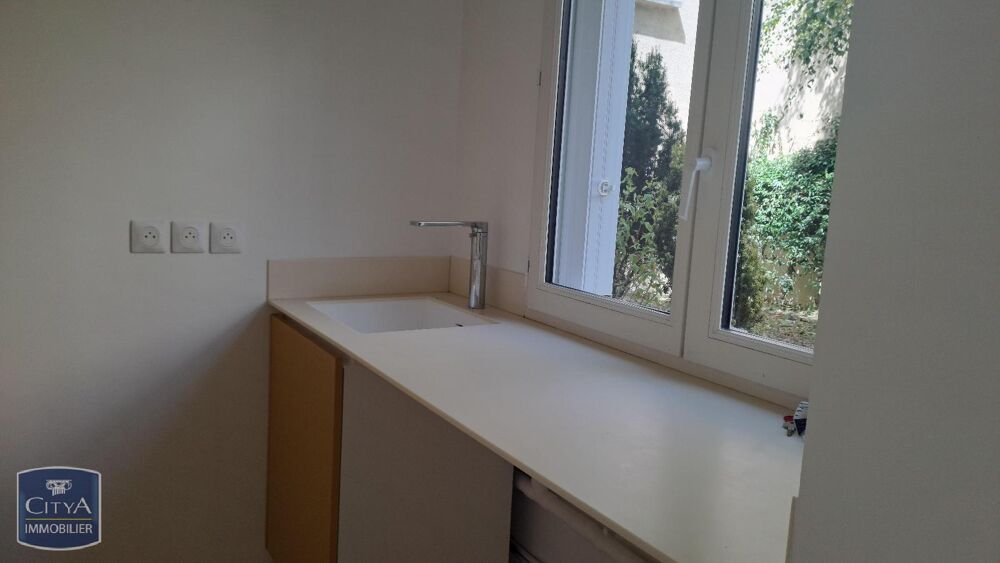 location Appartement - 1 pièce(s) - 27 m² Paris 17