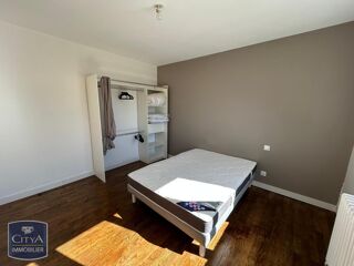 Appartement à louer 4 pièces 63 m²