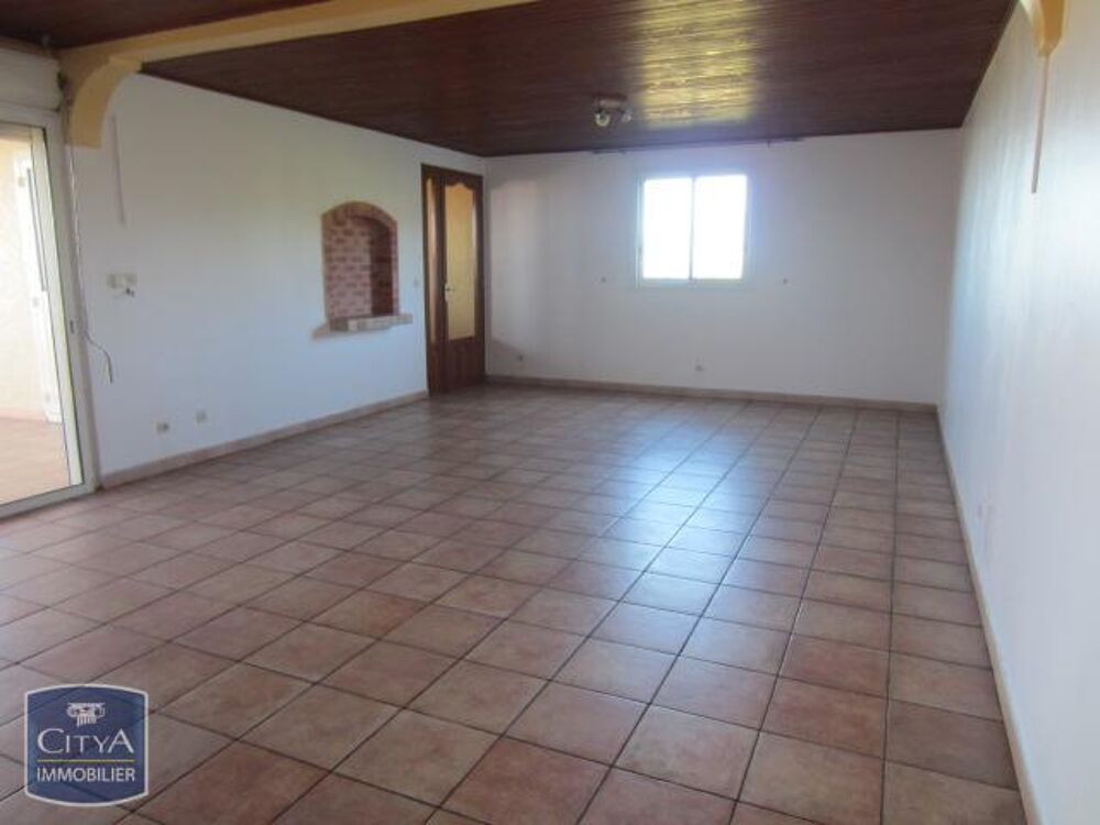 location Maison - 6 pièce(s) - 189 m² Petite-Île (97429)