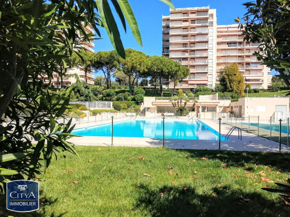 location Appartement - 3 pièce(s) - 78 m² Juan Les Pins (06160)