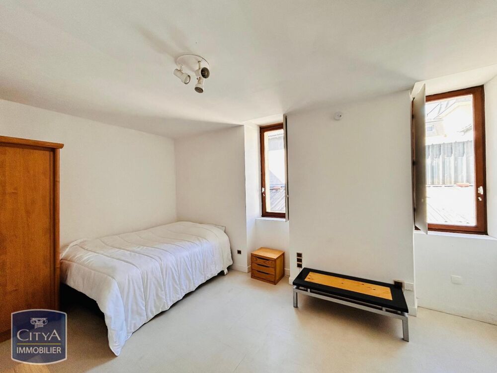 A LOUER à LAVAL, appartement de type T1 situé dans un qu....