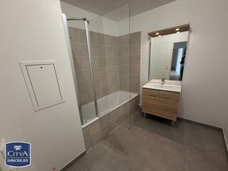  Appartement à louer 3 pièces 67 m²