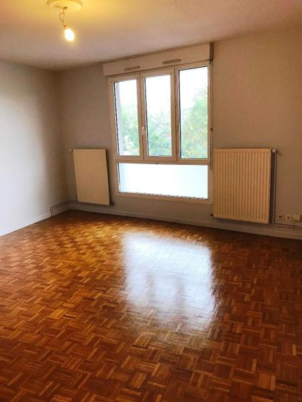 VAULX EN VELIN VILLAGE - APPARTEMENT T2 DE 47 M² - VAULX....