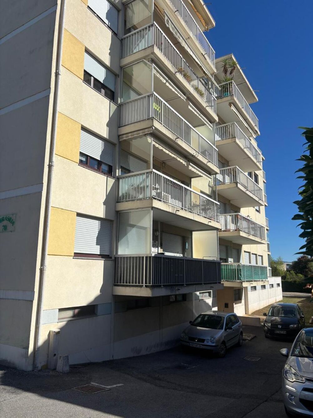 Romans sur Isère, "Le Brasilia", rue Emile Zola, Studio ....
