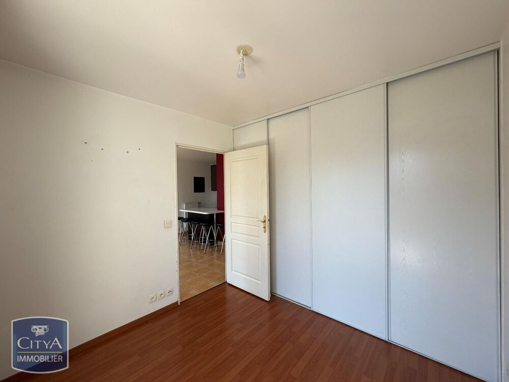 À LOUER Nous vous proposons un appartement de type T2 si....