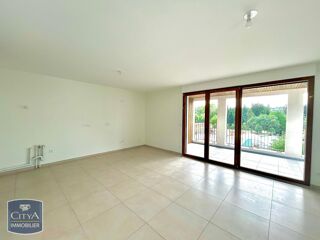  Appartement à louer 3 pièces 64 m²