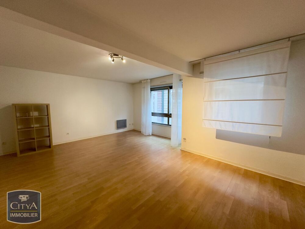 Citya vous propose dans l'Hyper Centre, rue Brûlée, un a....