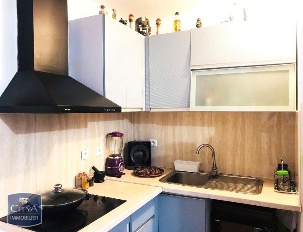 location Appartement - 2 pièce(s) - 33 m² Sainte-Clotilde (97490)