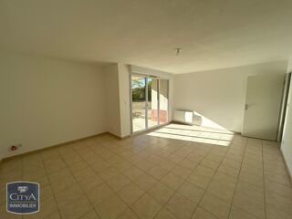  Appartement à louer 3 pièces 65 m²