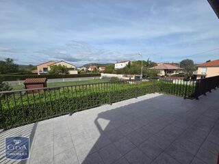 Appartement à louer 4 pièces 104 m²
