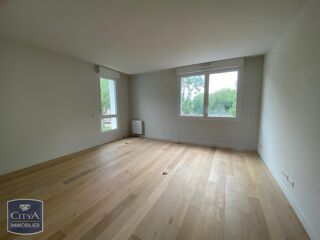  Appartement à louer 2 pièces 63 m²