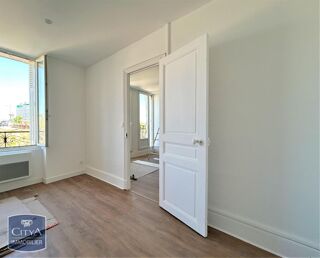  Appartement à louer 3 pièces 47 m²