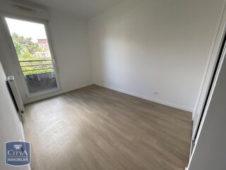  Appartement à louer 3 pièces 65 m²