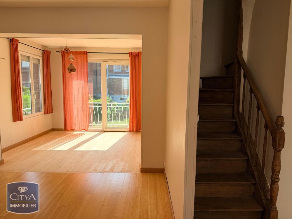 À LOUER : Maison T4 située à Dieppe, dans le département....
