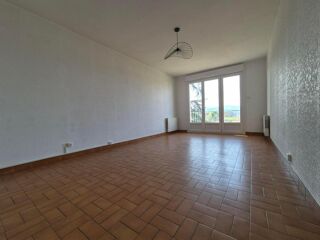  Appartement à louer 3 pièces 67 m²