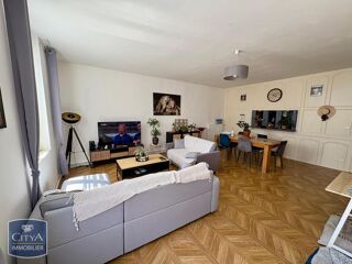  Appartement à louer 3 pièces 86 m²