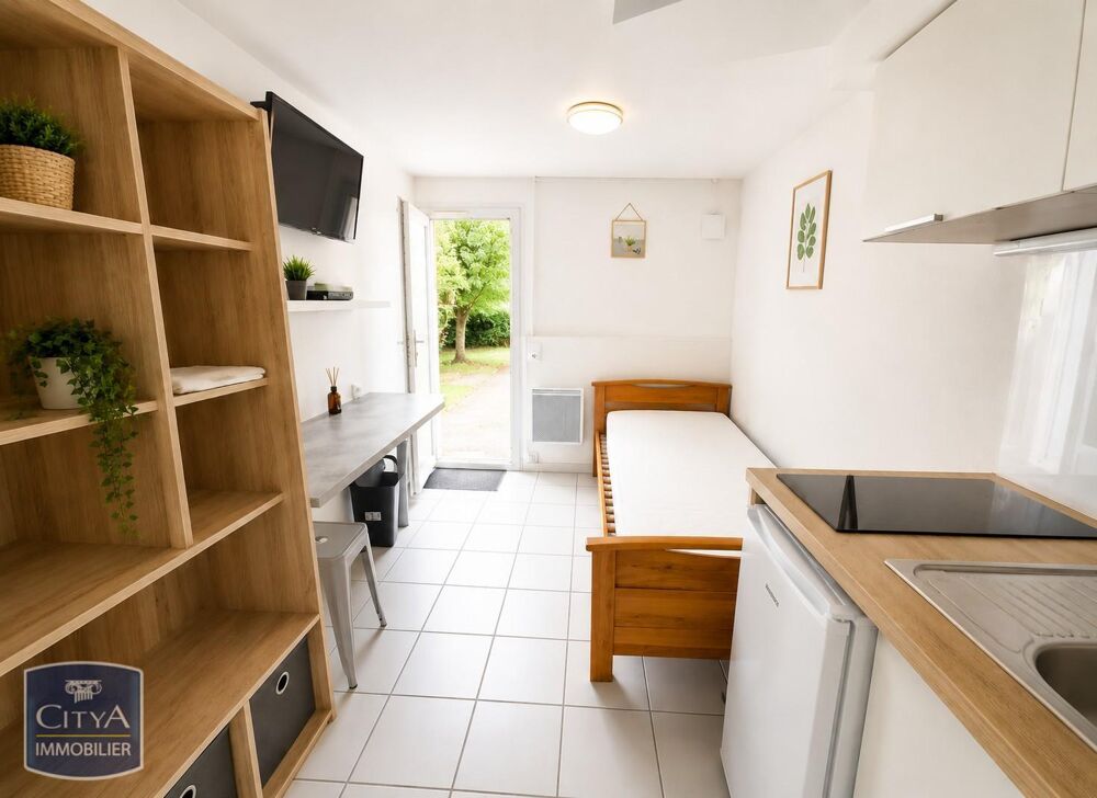 L'agence CITYA JAUDE vous propose à la location ce studi....