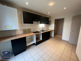  Appartement à louer 4 pièces 116 m²