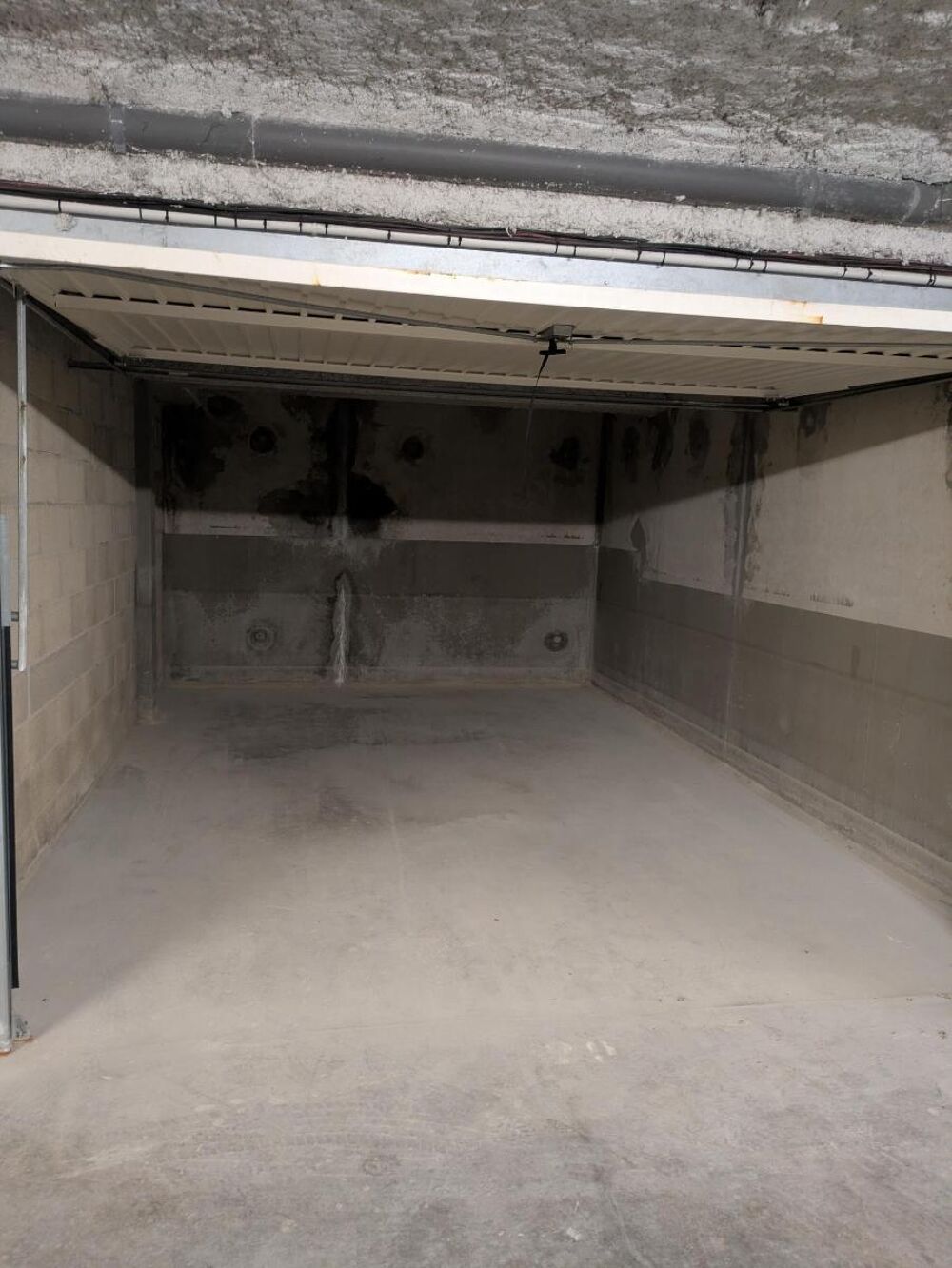 location Parking / Garage - 17 m² Argelès-sur-Mer (66700)