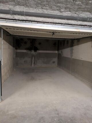  Parking / Garage à louer 17 m²