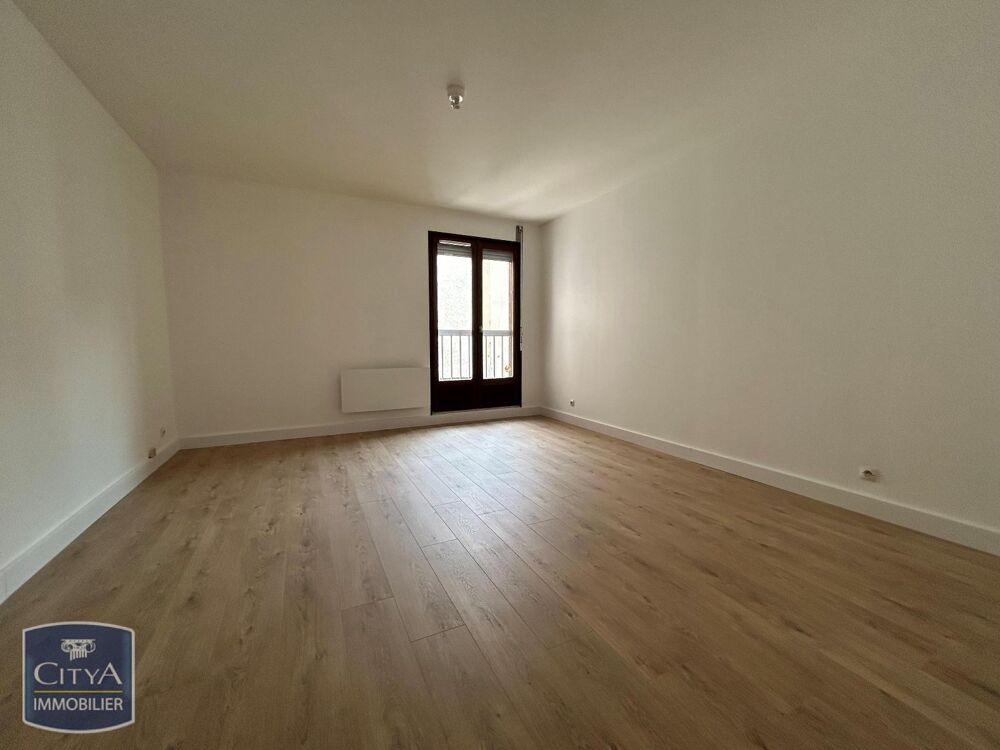 À LOUER : Appartement T1 situé à Saint-Étienne. Ce bien ....
