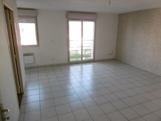  Appartement à louer 2 pièces 45 m²