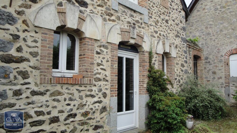 À LOUER : Maison de village T4 située à Argentré, dans l....