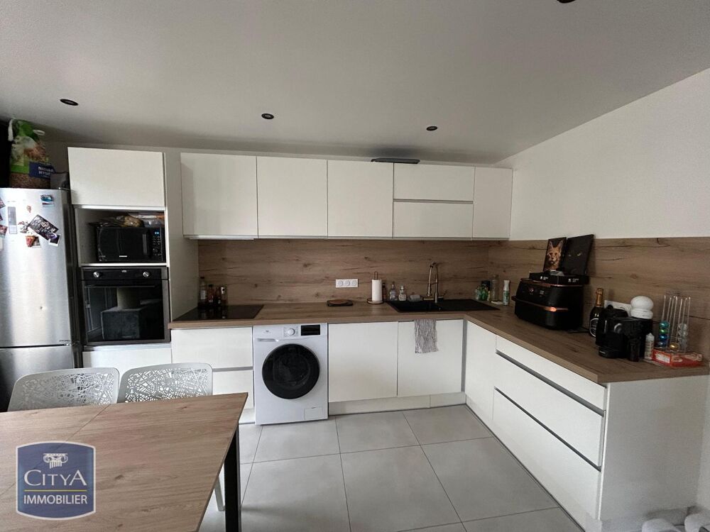 À LOUER : Charmant appartement rénové T3 situé au coeur d....