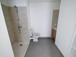  Appartement à louer 2 pièces 45 m²