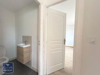  Appartement à louer 4 pièces 84 m²