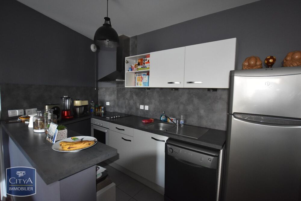À LOUER : Appartement T3 situé à Cholet, dans le départe....