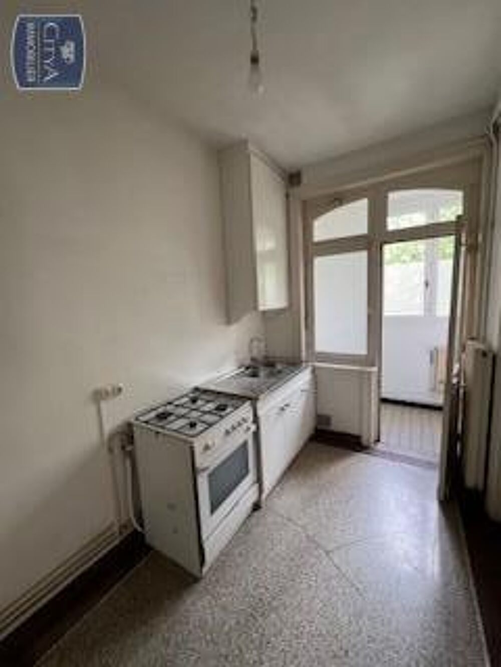 À LOUER - APPARTEMENT T2 À LILLE Situé à Lille Moulins, ....