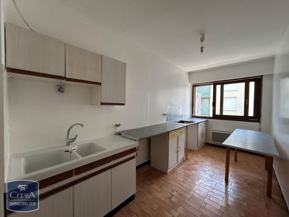 À LOUER : Appartement T2 situé à Châteauroux, dans le dé....