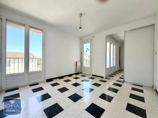  Appartement à louer 4 pièces 84 m²