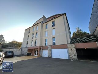  Appartement à louer 3 pièces 82 m²