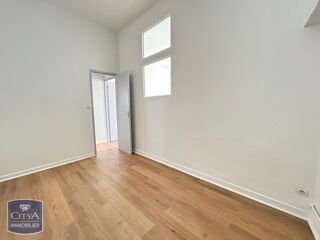  Appartement à louer 3 pièces 88 m²