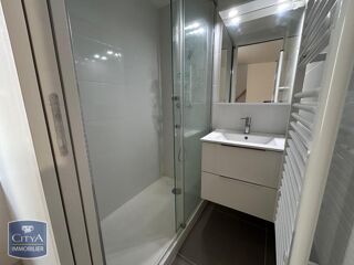  Maison à louer 2 pièces 32 m²
