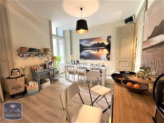  Appartement à louer 5 pièces 139 m²