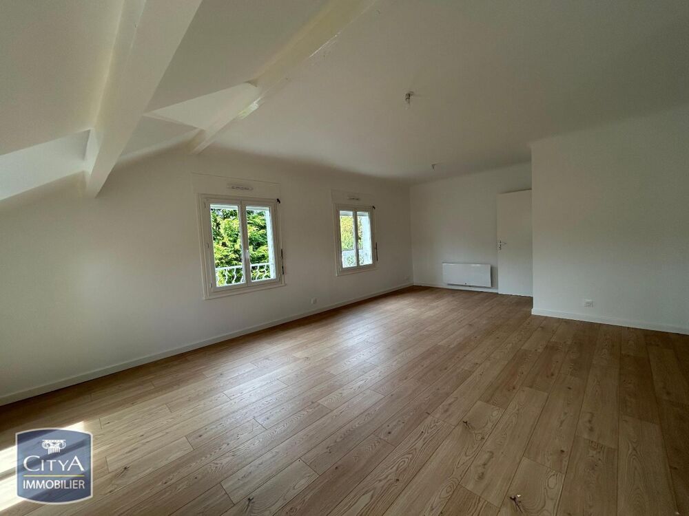 location Appartement - 4 pièce(s) - 99 m² Uzos (64110)